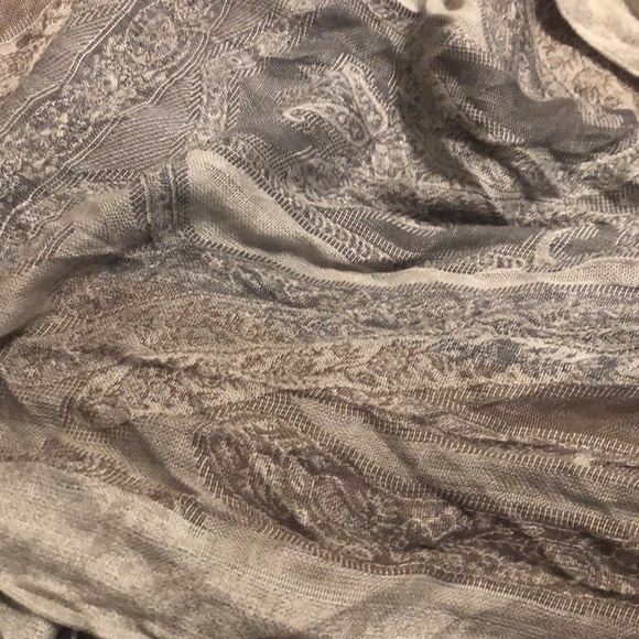 Beautiful Soft Infinity Scarf - Picture 2 of 6